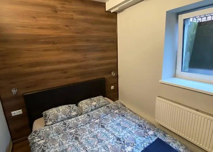 Apartman Eksporta 2 *